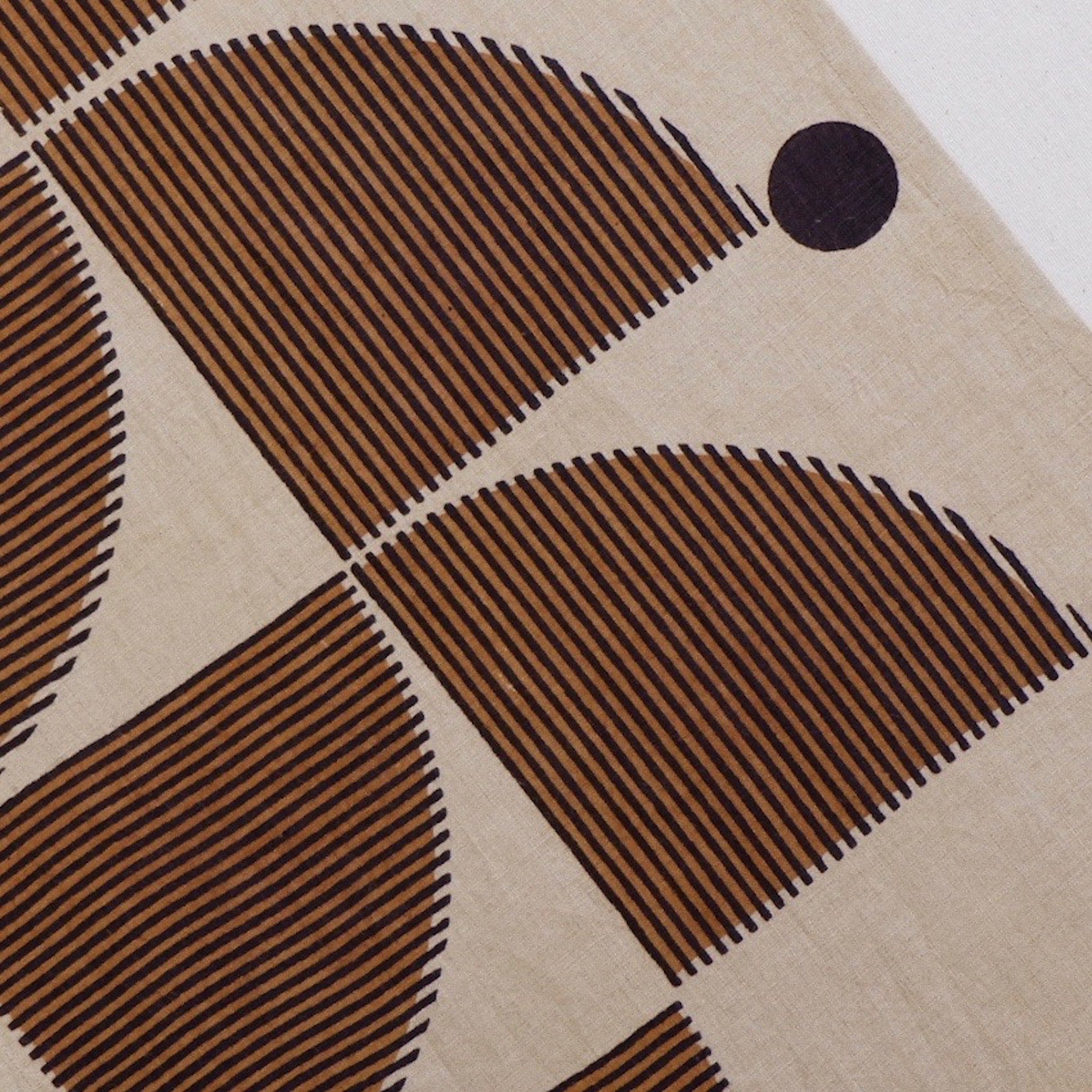 Nahar | brown