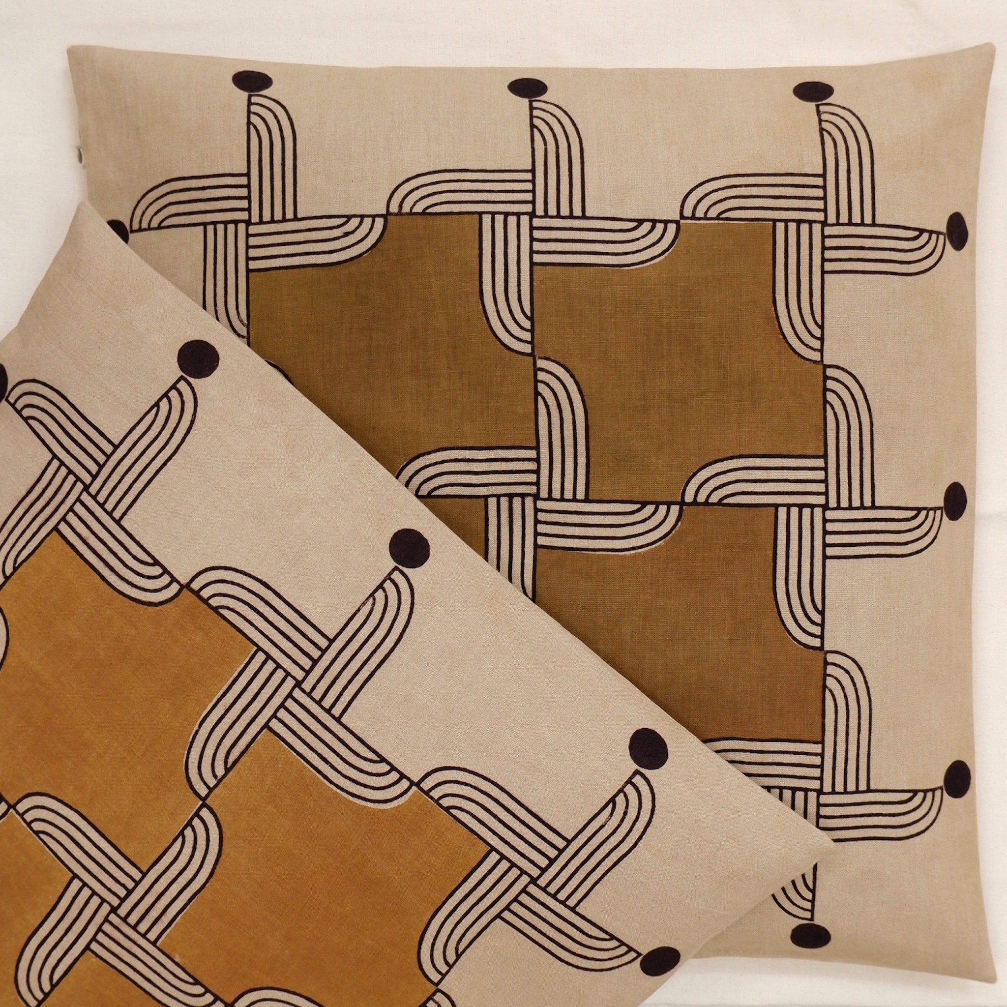Windmill floor cushion/ uguisucha